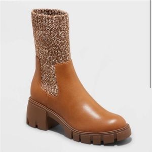Brown Chelsea boots